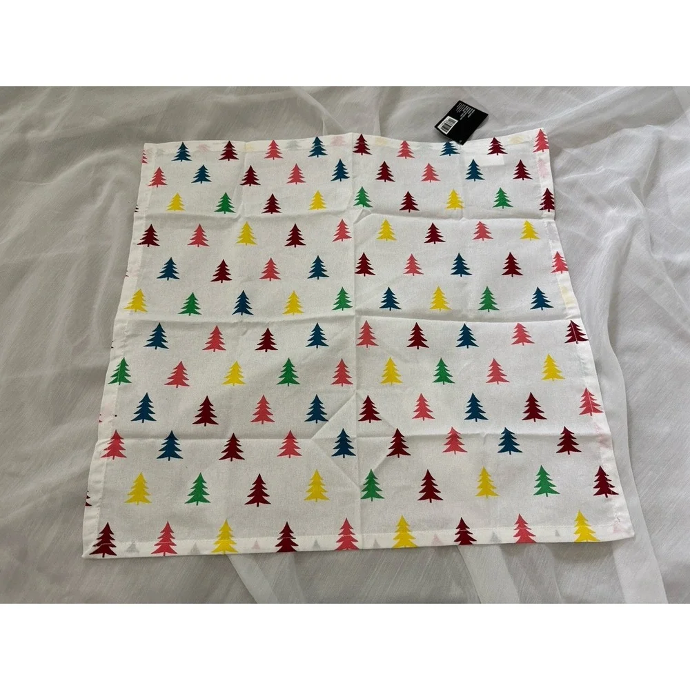 Lot of 6 NEW Christmas Linens Towels Gift Bags Embroidered Trees Poinsetta‎